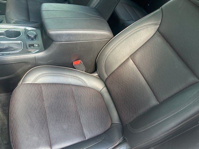 Used 2022 Chevrolet Traverse High Country w/ LPO, Floor Liner Package AWD/4WD image 7