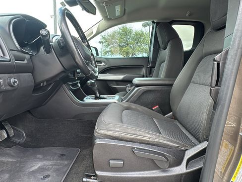 Used 2016 Chevrolet Colorado LT image 9