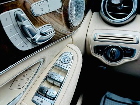 Used 2018 Mercedes-Benz C 300 Sedan image 30