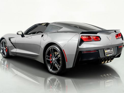Used 2015 Chevrolet Corvette Stingray Coupe w/ 2LT Preferred Equipment Group image 16