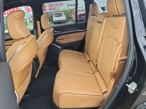 Certified 2023 Jeep Grand Cherokee Summit AWD/4WD image 23