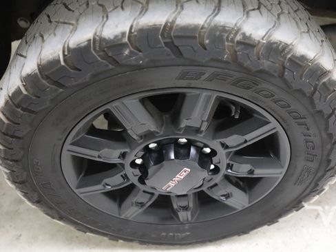 Used 2024 GMC Sierra 2500 AT4 w/ AT4 Premium Plus Package AWD/4WD image 33