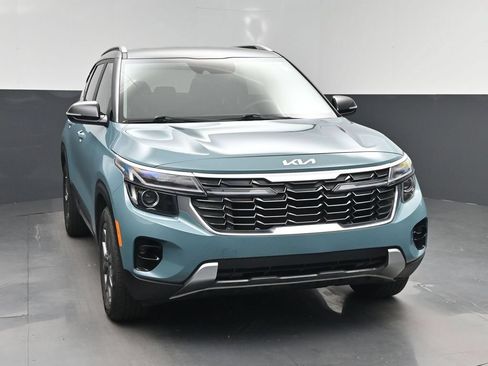 Certified 2024 Kia Seltos S FWD image 21