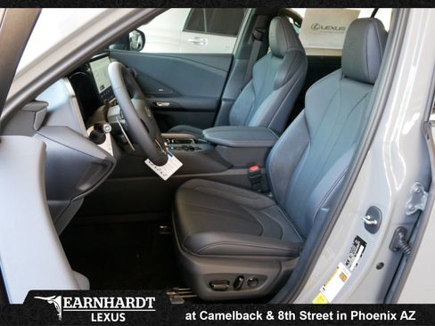 New 2026 Lexus TX 500h AWD image 2
