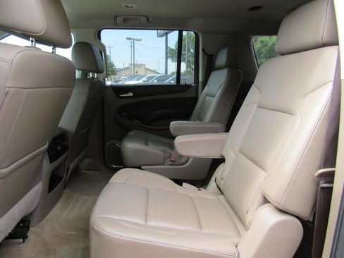 Used 2018 Chevrolet Suburban Premier w/ Max Trailering Package RWD image 9