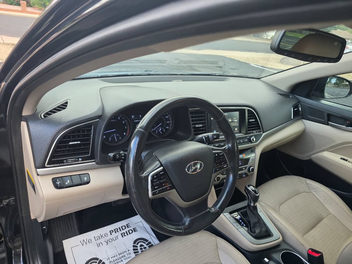 Used 2017 Hyundai Elantra Limited FWD image 13