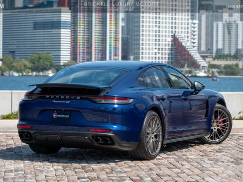 Used 2022 Porsche Panamera 4S image 16
