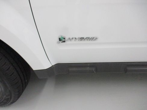 Used 2010 Ford Escape 4WD Hybrid image 4