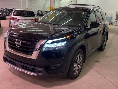 Used 2025 Nissan Pathfinder SL w/ Cargo Package