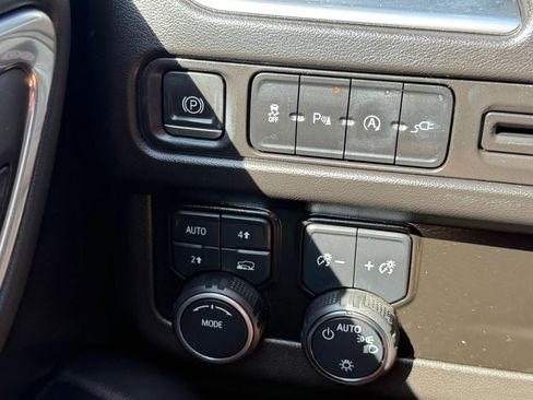 Used 2021 Chevrolet Tahoe RST image 18