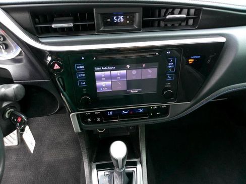 Used 2019 Toyota Corolla SE image 16