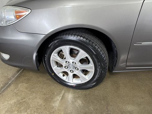 Used 2006 Toyota Camry XLE FWD image 5