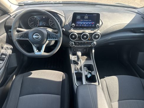 Used 2024 Nissan Sentra SV FWD image 10