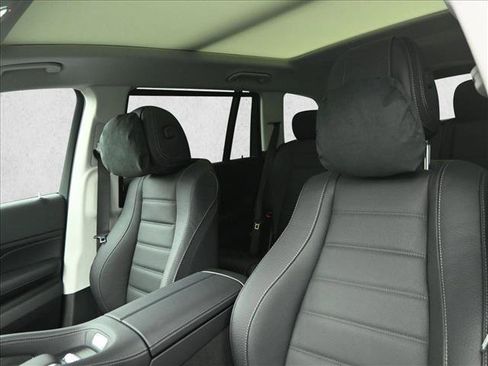 Certified 2026 Mercedes-Benz GLS 450 4MATIC image 9