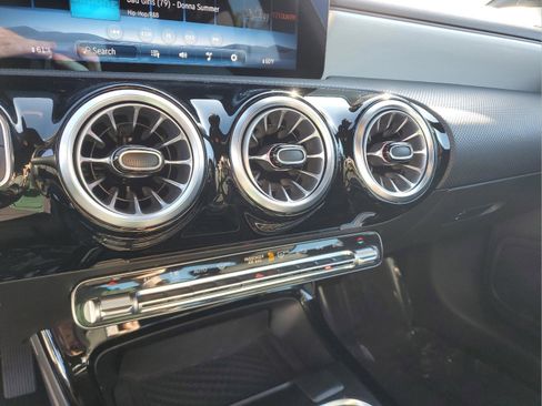 Used 2025 Mercedes-Benz CLA 250 4MATIC image 20