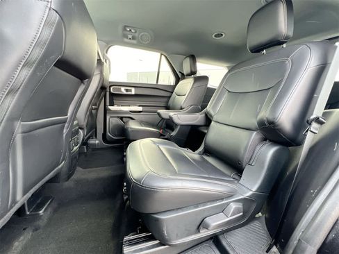Used 2023 Ford Explorer XLT w/ Equipment Group 202A image 19