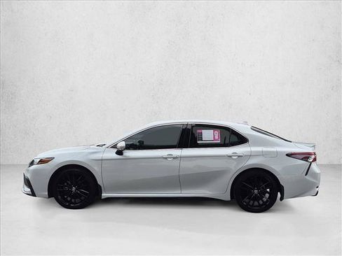 Used 2021 Toyota Camry XSE FWD image 10