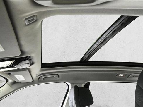 Used 2024 BMW X7 xDrive40i w/ Premium Package image 16