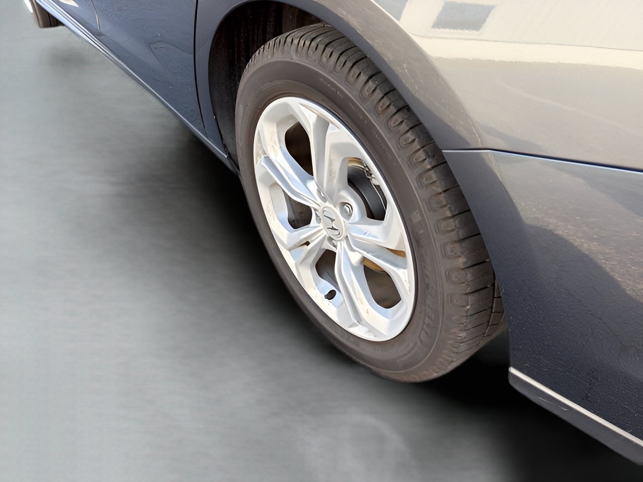 Used 2025 Honda Accord LX image 14