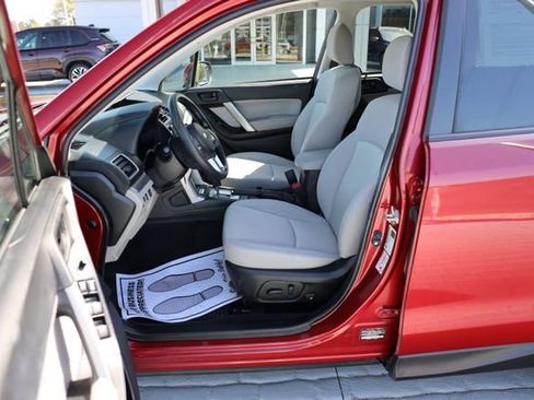 Used 2018 Subaru Forester 2.5i Premium image 13