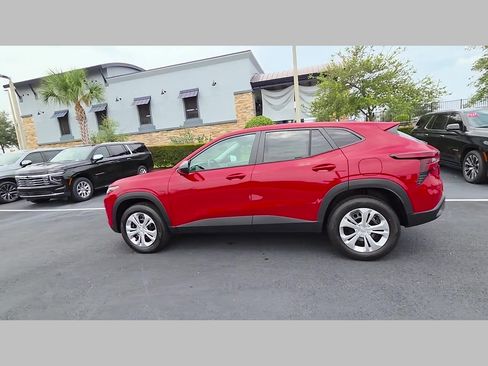 New 2026 Chevrolet Trax LS w/ Driver Confidence Package FWD image 19