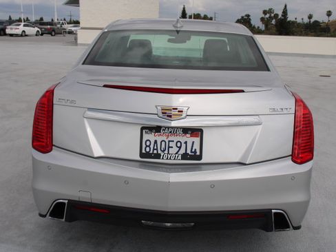 Used 2018 Cadillac CTS Luxury image 4