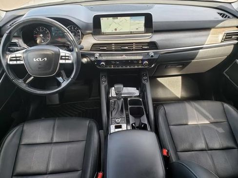 Used 2022 Kia Telluride EX w/ EX Premium Package AWD/4WD image 16