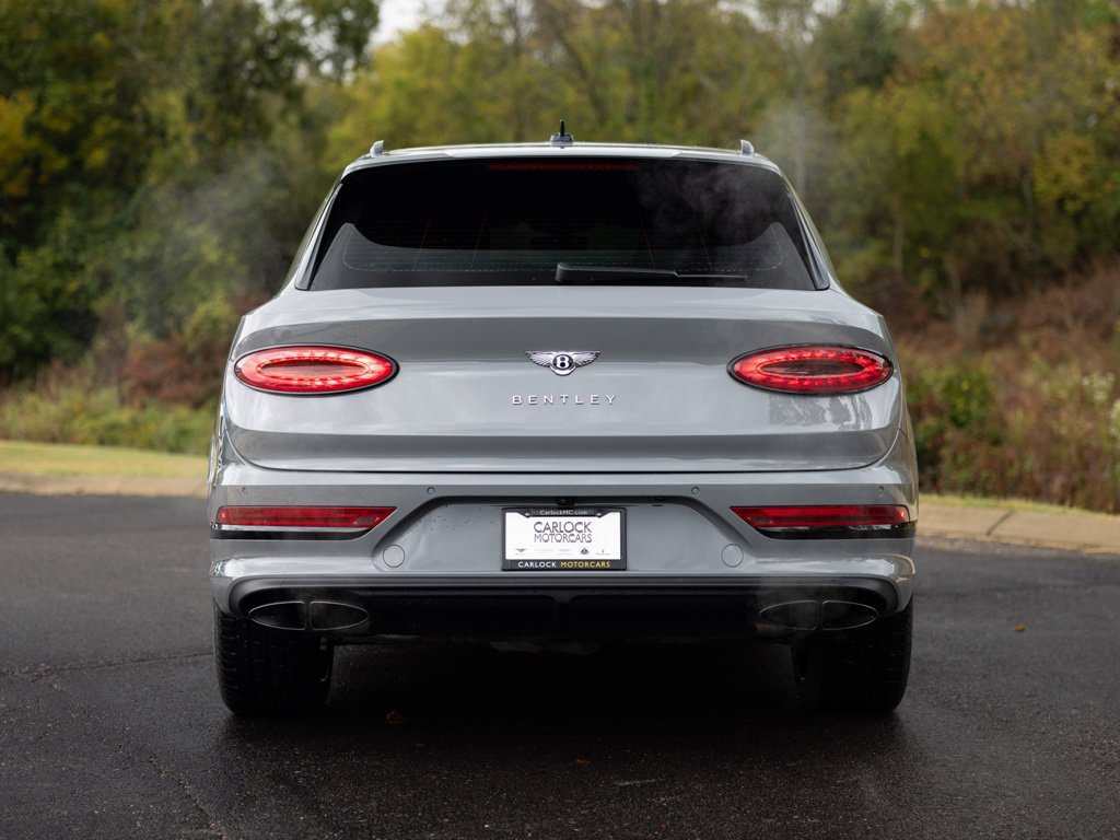 Used 2024 Bentley Bentayga Extended Wheelbase AWD/4WD image 9