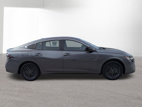 New 2026 Nissan Sentra SV w/ SV Convenience Package FWD image 4