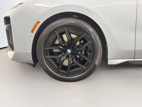 Used 2025 BMW 760i xDrive w/ Executive Package AWD/4WD image 33