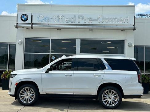 Used 2024 Cadillac Escalade Premium Luxury w/ Performance Package AWD/4WD image 6