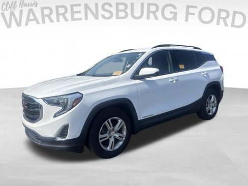 Used 2020 GMC Terrain SLE w/ Driver Convenience Package FWD image 3