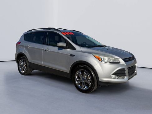 Used 2014 Ford Escape SE w/ Equipment Group 201A image 1