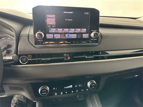 Used 2022 Mitsubishi Outlander ES image 27