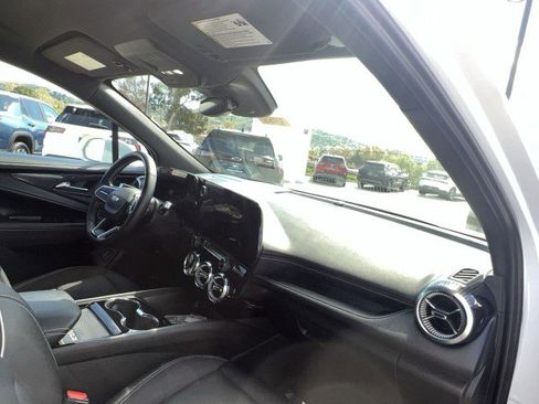 Used 2024 Chevrolet Blazer EV LT image 28