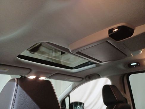 Used 2026 Honda Odyssey Elite image 16