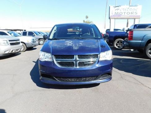 Used 2012 Dodge Grand Caravan SE image 2