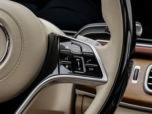 Used 2024 Mercedes-Benz Maybach GLS 600 4MATIC image 15