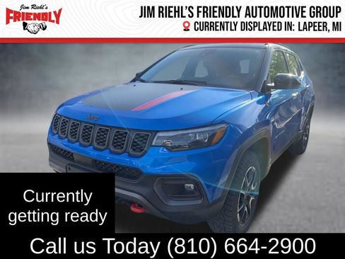 Used 2025 Jeep Compass Trailhawk w/ Trailhawk Elite Group AWD/4WD image 1