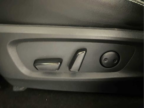 Used 2023 Nissan Pathfinder SL w/ SL Premium Package image 12