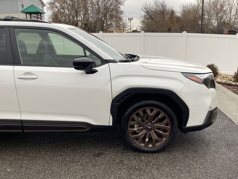 Used 2025 Subaru Forester Sport image 8