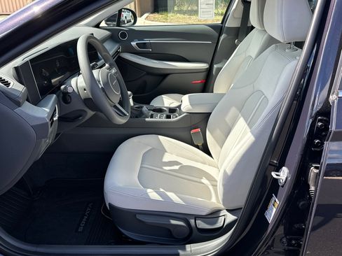 New 2025 Hyundai Sonata SE image 9