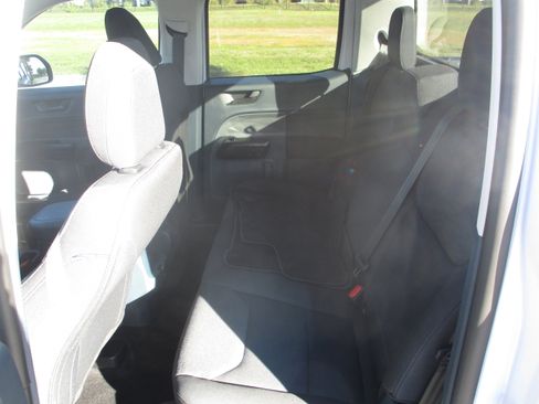 Used 2025 Ford Maverick XL w/ Equipment Group 102A image 11