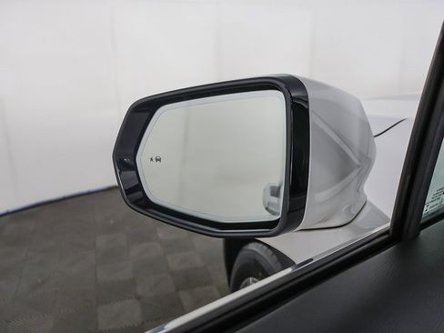 Used 2022 Cadillac XT4 Premium Luxury w/ Enhanced Visibility Package image 38