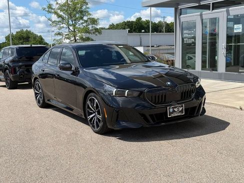 Used 2024 BMW 540i xDrive w/ Premium Package AWD/4WD image 1
