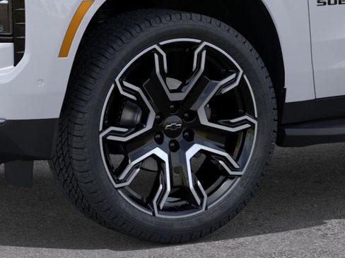 New 2026 Chevrolet Suburban RST w/ RST Capability Package AWD/4WD image 9
