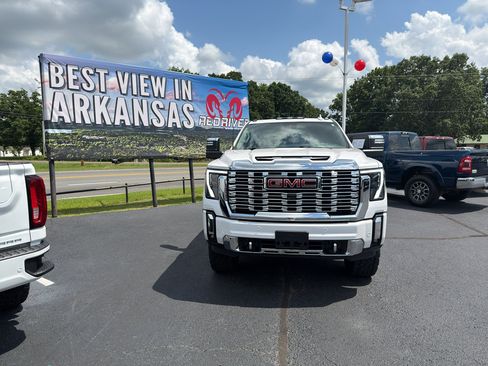 Used 2024 GMC Sierra 2500 Denali w/ Denali Reserve Package AWD/4WD image 2