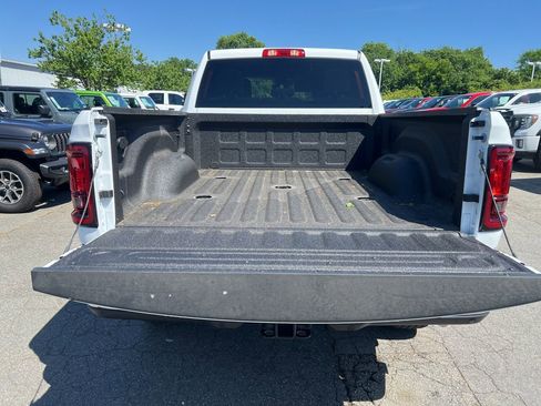 New 2026 RAM 2500 Big Horn AWD/4WD image 12