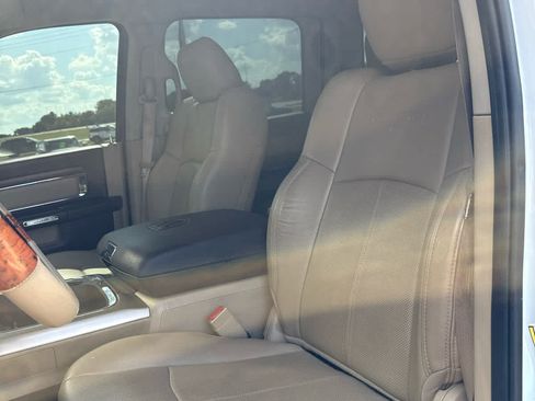Used 2018 RAM 2500 Laramie w/ Convenience Group AWD/4WD image 11
