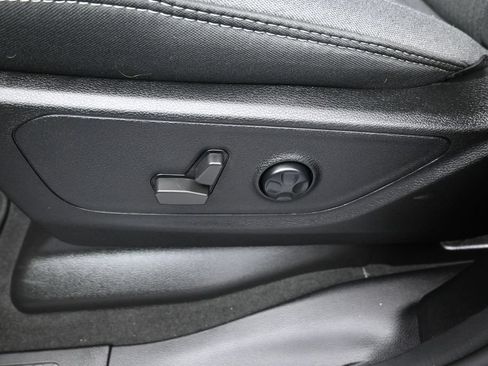 Used 2021 RAM 1500 Big Horn AWD/4WD image 22